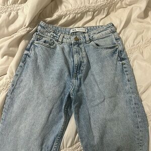 Zara jeans size 2